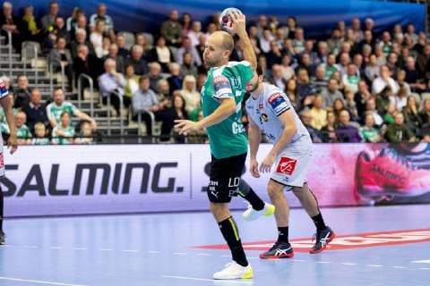 Anders Eggert 7 from Skjern Handball throws a throw-in during the Champions League group match in mens handball between Skjern Handball and HBC Nantes in Skjern Bank Arena in Skjern on Sunday 17 February 2019 Skjern,  Copyright: MadsxDalegaardx cop106 spdk20190217-185327-L