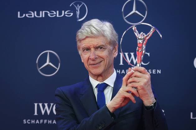 Sport Themen der Woche KW08 Sport Bilder des Tages (190219) -- MONACO, Feb. 19, 2019 -- Lifetime Achievement Award winner Arsene Wenger shows the trophy after the 2019 Laureus World Sports Awards ceremony in Monaco, Feb. 18, 2019. The 2019 Laureus World Sports Awards were unveiled in Monaco on Monday. ) (SP)MONACO-WORLD SPORTS AWARDS ZhengxHuansong 