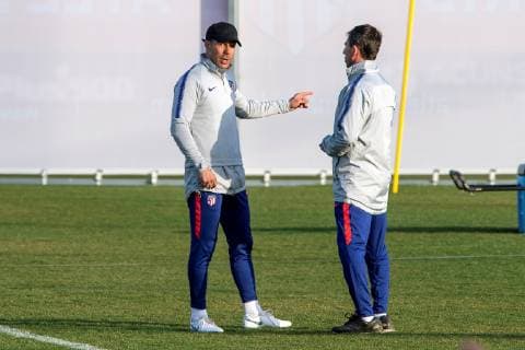 Atletico Madrid s head coach Diego Simeone (L) leads a training session at Wanda center, in Majadahonda, Madrid, Spain, 19 February 2019. Atletico Madrid will face Juventus in the UEFA Champions League round of 16 first leg soccer match on 20 February 2019. Atletico Madrid training !ACHTUNG: NUR REDAKTIONELLE NUTZUNG!  Copyright: xRodrigoxJimenezx GRAF146 20190219-636861984686298515