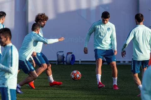Atletico Madrid s Antoine Griezmann and Alvaro Morata participates in a training session at Wanda center, in Majadahonda, Madrid, Spain, 19 February 2019. Atletico Madrid will face Juventus in the UEFA Champions League round of 16 first leg soccer match on 20 February 2019. Atletico Madrid training !ACHTUNG: NUR REDAKTIONELLE NUTZUNG!  Copyright: xRodrigoxJimenezx GRAF153 20190219-636861990419419984