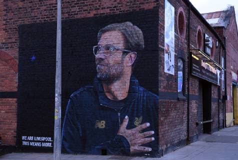 19 02 2019 xkvx Football UEFA Champions League FC Liverpool FC Bayern Muenchen emspor v l Juergen Klopp Painting from a house wall near the docks DFL DFB REGULATIONS PROHIBIT ANY USE OF PHOTOGRAPHS as IMAGE SEQUENCES and or QUASI VIDEO Liverpool