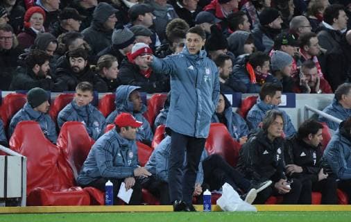 19 02 2019 xkvx Football UEFA Champions League FC Liverpool FC Bayern Muenchen emspor v l Niko Kovac Coach FC Bayern Muenchen gives instructions gesticulate gesticulate with arms gesticulate gives instructions gesticulate DFL DFB REGULATIONS PROHIBIT ANY USE OF PHOTOGRAPHS as IMAGE SEQUENCES and or QUASI VIDEO Liverpool