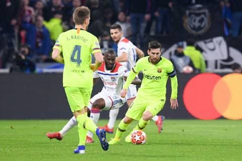 28 TANGUY NDOMBELE (OL) - 10 LIONEL MESSI (BAR) FOOTBALL : Lyon vs Barcelone - Ligue des Champions - 19 02 2019 FEP Panoramic 