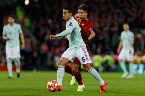 England Liverpool 19 02 2019 UEFA Champions League 2018 19 Season Round of 16 First leg Liverpool FC Bayern Muenchen Thiago FCB and Roberto Firmino FC Liverpool in duel battle for the ball DeFodi048