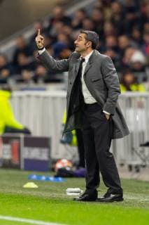 Lyon France 19 02 2019 UEFA Champions League 2018 19 Season quarter-finals Olympique Lyon FC Barcelona coach Ernesto Valverde FCB gesticulated gesticulation DeFodi053