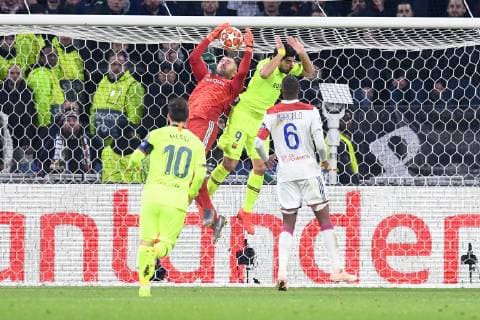 09 LUIS SUAREZ (BAR) - 01 ANTHONY LOPES (OL) FOOTBALL : Lyon vs Barcelone - Ligue des Champions - 19 02 2019 FEP Panoramic 