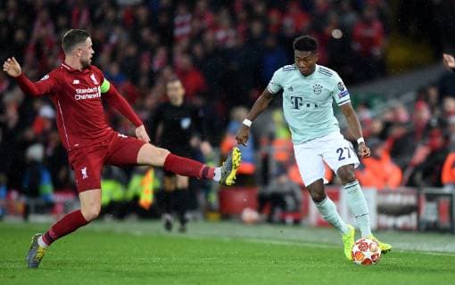 FOOTBALL CHAMPIONS LEAGUE SAISON 2018 2019 2019 ACHTELFINAL HINSPIEL FC Liverpool FC Bayern Muenchen 19 02 2019 Jordan Henderson li FC Liverpool against David Alaba re FC Bayern Muenchen