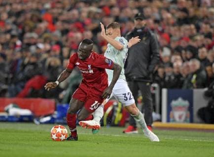 19 02 2019 Football UEFA Champions League 2018 2019 Round of 16 FC Liverpool FC Bayern Munich Anfield Stadium in Liverpool England v li Sadio Mane FC Liverpool against Joshua Kimmich FC Bayern Munich DFL and DFB regulations prohibit any use of photographs as image sequences and or quasi video
