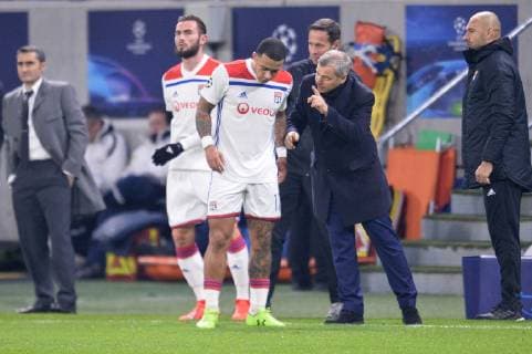 Memphis Depay et Bruno Genesio (lyon) FOOTBALL : Lyon vs Barcelone - 8e de finale aller - Ligue des Champions - 19 02 2019 FredericChambert Panoramic 