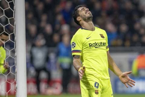 Lyon x Barcelona LYON, LY - 19.02.2019: LYON X BARCELONA - Barcelona& 39;s Luis Suárez regrets missed chance durihe match between Lyon and Bad Barcelona held at Parc Olympique Lyonnais in Lyon. The match is valid for the octaves of the Champions League 2018 2019. (Photo: Richard Callis Fotoarena) x1683554x  RichardxCallis