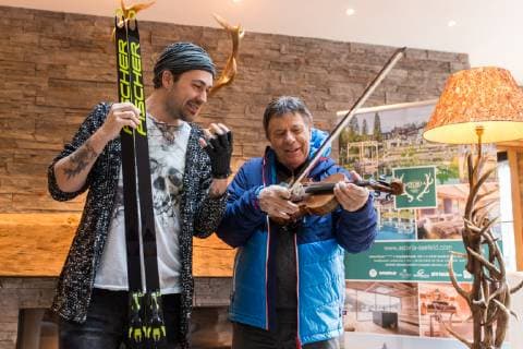 NORDIC SKIING - FIS Nordic World Ski Championships Seefeld 2019 SEEFELD,AUSTRIA,20.FEB.19 - NORDIC SKIING - FIS Nordic World Ski Championships Seefeld 2019, side event, photocell Garrett Schroecksnadel. Image shows violinist David Garrett and president Peter Schroecksnadel (OESV). GEPAxpictures xDanielxGoetzhaber