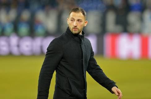 Gelsenkirchen Germany 20 02 2019 UEFA Champions League 2018 19 Season Round of 16 FC Schalke 04 Manchester City coach Domenico Tedesco S04 watching DeFodi521