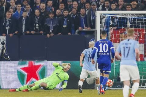 GELSENKIRCHEN, Veltins Arena, 20-02-2019 , season 2018 2019 , UEFA Champions League. Manchester City player Sergio Aguero (2L) scores 0-1 during the match Schalke - Manchester City Schalke - Manchester City  x2837527x