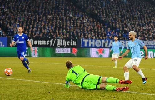 Gelsenkirchen Germany 20 02 2019 UEFA Champions League 2018 19 Season Round of 16 FC Schalke 04 Manchester City goal to 0 1 by Sergio Aguero Manchester City right against goalkeeper Ralf Faehrmann S04 DeFodi521