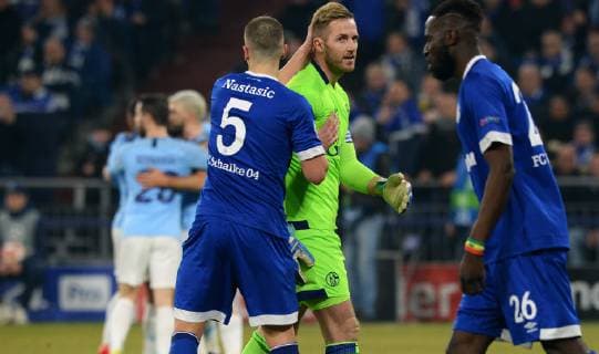 Football UEFA Champions League Men Season 2018 2019 Round of 16 First leg VELTINS Arena Gelsenkirchen FC Schalke 04 S04 blue Manchester City light blue Matija Nastasic S04 comforts Ralf Fährmann S04 after his mistake before 0 1 by Sergio Agüero MAC disappointment frustration action DFL REGULATIONS PROHIBIT ANY USE OF PHOTOGRAPHS AS IMAGE SEQUENCES AND OR QUASI VIDEO