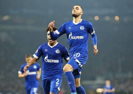 20 02 2019 Football UEFA Champions League 2018 2019 Round of 16 FC Schalke 04 Manchester City at VELTINS Arena Gelsenkirchen Jubel L R Weston McKennie Schalke and goal scorer Nabil Bentaleb Schalke to the goal to 1 1 per penalty DFL and DFB regulations prohibit any use of photographs as image sequences and or quasi video