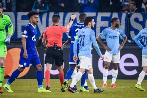 20 02 2019 xkvx Football UEFA Champions League FC Schalke 04 Manchester City emspor v l Referee Carlos Del Cerro Grande UEFA gives instruction gesticulated with arms gesticulate gives instructions gesticulate give the Penalty gives the penalty Video Referee Video referee DFL DFB REGULATIONS PROHIBIT ANY USE OF PHOTOGRAPHS as IMAGE SEQUENCES and or QUASI VIDEO Gelsenkirchen