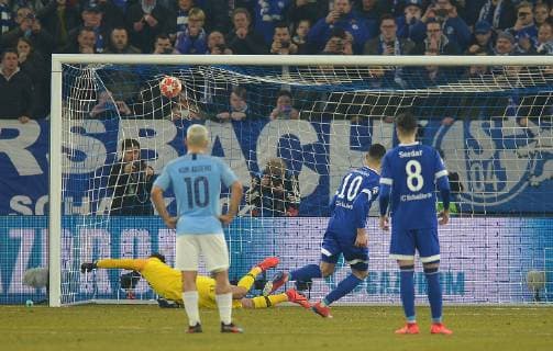 Gelsenkirchen Germany 20 02 2019 UEFA Champions League 2018 19 Season Round of 16 FC Schalke 04 Manchester City Goal to 2 1 through Nabil Bentaleb S04 DeFodi521