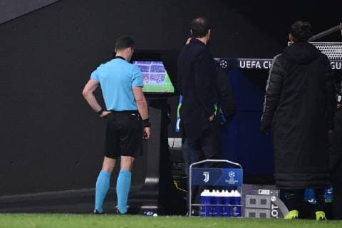 Photo Alfredo Falcone - LaPresse 20 02 2019 Roma (Italy) Soccer Atletico Madrid - Juventus Uefa Champions League 2018 2019 - Wanda Metropolitano Stadium of Madrid In the pic:allegri and zwayer  Copyright: xAlfredoxFalconex-xLaPressex