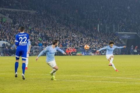 Sport Themen der Woche KW08 Sport Bilder des Tages GELSENKIRCHEN, Veltins Arena, 20-02-2019 , season 2018 2019 , UEFA Champions League. Manchester City player Leroy Sane (r) scores 2-2 during the match Schalke - Manchester City Schalke - Manchester City  x2837952x
