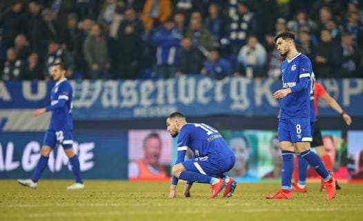 20 02 2019 Football UEFA Champions League 2018 2019 Round of 16 FC Schalke 04 Manchester City at the VELTINS Arena Gelsenkirchen L R Steven Skrzybski Schalke Nabil Bentaleb Schalke and Suat Serdar Schalke disappointed DFL and DFB regulations prohibit any use of photographs as image sequences and or quasi video