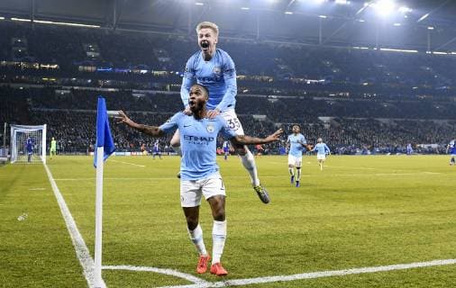 Football UEFA Champions League Mens Season 2018 2019 Round of 16 First leg VELTINS Arena Gelsenkirchen FC Schalke 04 S04 blue Manchester City light blue 2 3 Cheers Raheem Sterling MAC after his goal to 2 3 together with Oleksandr Zinchenko MAC Cheers Joy Action UEFA REGULATIONS PROHIBIT ANY USE OF PHOTOGRAPHS AS IMAGE SEQUENCES AND OR QUASI VIDEO