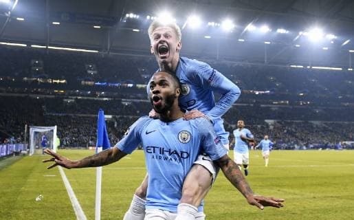 Football UEFA Champions League Mens Season 2018 2019 Round of 16 First leg VELTINS Arena Gelsenkirchen FC Schalke 04 S04 blue Manchester City light blue 2 3 Cheers Raheem Sterling MAC after his goal to 2 3 together with Oleksandr Zinchenko MAC Cheers Joy Action UEFA REGULATIONS PROHIBIT ANY USE OF PHOTOGRAPHS AS IMAGE SEQUENCES AND OR QUASI VIDEO
