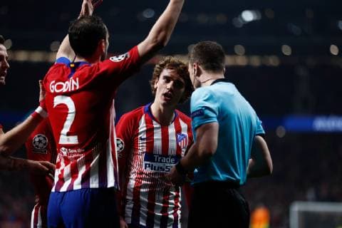 Sport Bilder des Tages February 20, 2019 - Madrid, MADRID, SPAIN - Antoine Griezmann of Atletico de Madrid protest during the UEFA Champions League Round of 16 first leg football match played between Atletico de Madrid and Juventus FC at Wanda Metropolitano Stadium, Madrid, Spain. February 20th 2019. Soccer: Champions League - At. Madrid v Juventus - ZUMAa181 20190220_zaa_a181_213 Copyright: xAFP7x
