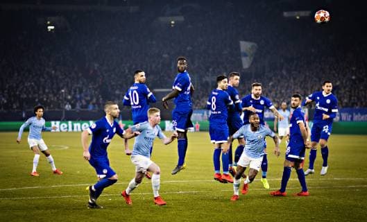 Gelsenkirchen 20 02 2019 Goal to 2 2 by a free kick from Leroy Sane City FC Schalke 04 Manchester City