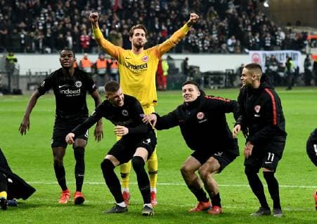 21 02 2019 xfux Soccer UEFA Europa League Eintracht Frankfurt Schachtar Donezk emspor v l Evan Ndicka N Dicka N Dicka Eintracht Frankfurt Ante Rebic Eintracht Frankfurt Kevin Trapp Eintracht Frankfurt Luka Jovic Eintracht Frankfurt Mijat Gacinovic Eintracht Frankfurt cheers on DFL DFL REGULATIONS PROHIBIT ANY USE OF PHOTOGRAPHS as IMAGE SEQUENCES and or QUASI VIDEO Frankfurt am Main after the end of the game