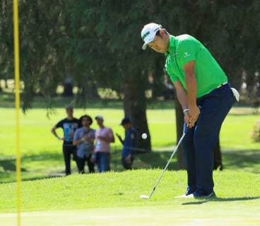 Golf: WGC-Mexico Championship Hideki Matsuyama of Japan chips onto the seventh green during the first round of the Mexico Championship, a World Golf Championship event, at Club de Golf Chapultepec in Mexico City on Feb. 21, 2019. 