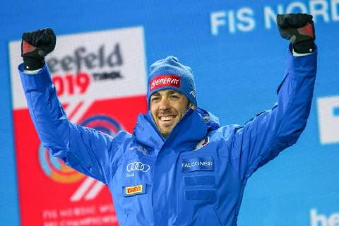 Nordische Ski WM in Seefeld, Langlauf Sprint Herren, Siegerehrung NORDIC SKIING - FIS Nordic World Ski Championships Seefeld 2019 SEEFELD,AUSTRIA,22.FEB.19 - NORDIC SKIING, CROSS COUNTRY SKIING - FIS Nordic World Ski Championships, medal plaza, award ceremony, sprint, men. Image shows Federico Pellegrino (ITA). GEPAxpictures xCh.xKelemen