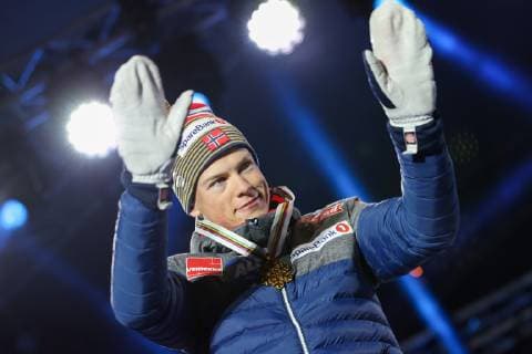 Nordische Ski WM in Seefeld, Langlauf Sprint Herren, Siegerehrung NORDIC SKIING - FIS Nordic World Ski Championships Seefeld 2019 SEEFELD,AUSTRIA,22.FEB.19 - NORDIC SKIING, CROSS COUNTRY SKIING - FIS Nordic World Ski Championships, medal plaza, award ceremony, sprint, men. Image shows Johannes Hoesflot Klaebo (NOR). Keywords: medal. . GEPAxpictures xChristianxWalgram