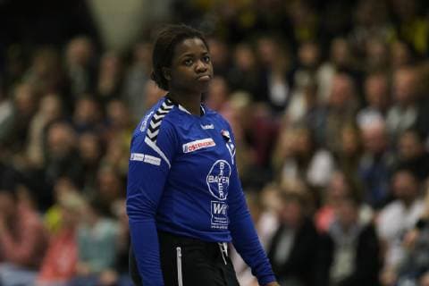 Vaneesa Fehr Leverkusen watches disappointed handball 1 Bundesliga womens handball Borussia Dortmund vs. Bayer 04 Leverkusen Herdecke Sporthalle Bleichstein 22 02 2019 Herdecke Sporthalle Bleichstein NRW Germany
