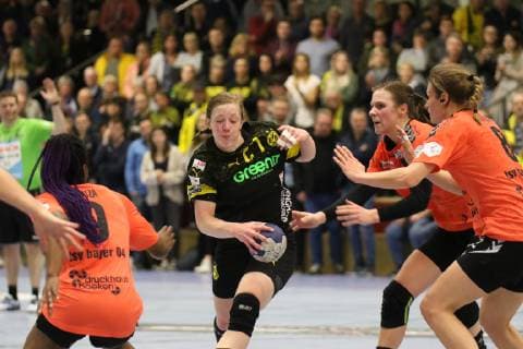 2 v l Harma van Kreij Dortmund in action Handball 1 Bundesliga Womens Handball Borussia Dortmund vs Bayer 04 Leverkusen Herdecke Sporthalle Bleichstein 22 02 2019 Herdecke Sporthalle Bleichstein NRW Germany