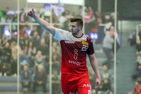 Dennis Szczesny Essen 22 shows his thumbs up at the game TUSEM Essen vs TuS N Luebbecke Handball 2 Bundesliga 22 02 2019 TUSEM Essen vs TuS N Luebbecke Handball 2 Bundesliga 22 02 2019 Essen Copyright: xEIBNER MarioxHommesx EP_MHS