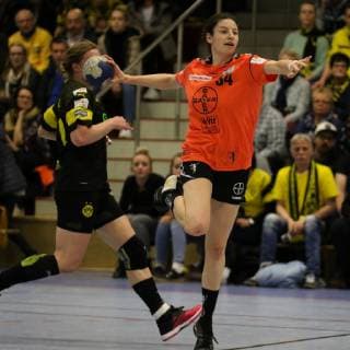 Joanna Rode Leverkusen at the throw Handball 1 Bundesliga Women Handball Borussia Dortmund vs. Bayer 04 Leverkusen Herdecke Sporthalle Bleichstein 22 02 2019 Herdecke Sporthalle Bleichstein NRW Germany