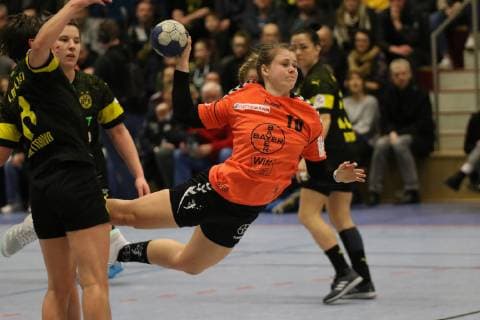 middle Jennifer Kämpf Leverkusen throwing handball 1 Bundesliga womens handball Borussia Dortmund vs. Bayer 04 Leverkusen Herdecke Sporthalle Bleichstein 22 02 2019 Herdecke Sporthalle Bleichstein NRW Germany