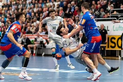 Gabriel De Santis HC Elbflorenz Dresden 14 Romas Kirveliavicius HBW Balingen Weilstetten 05 HBW Balingen Weilstetten vs HC Elbflorenz Dresden Handballl DKB Men 2 Bundesliga 23 Spieltag Saison 18 19 GER 23 02 2019 HBW Balingen Weilstetten vs HC Elbflorenz Dresden Handballl DKB Men 2 Bundesliga 23 Spieltag Saison 18 19 GER 23 02 2019 Balingen Copyright: xEIBNER WolfgangxFrankx EP_WFK