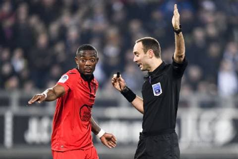 Thomas LEONARD (ARBITRE) - 25 WYLAN CYPRIEN (NICE) - FAIR PLAY FOOTBALL : Amiens vs Nice - Ligue 1 Conforama - 23 02 2019 AnthonyBIBARD FEP Panoramic 