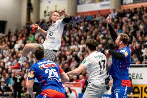 Lukas Sour Vinegar HBW Balingen Weilstetten 26 Nils Kretschmer HC Elbflorenz Dresden 20 Norman Floedl HC Elbflorenz Dresden 17 Marcel Niemeyer HBW Balingen Weilstetten 03 HBW Balingen Weilstetten vs HC Elbflorenz Dresden Handball DKB Men 2 Bundesliga 23 Matchday Season 18 19 GER 23 02 2019 HBW Balingen Weilstetten vs HC Elbflorenz Dresden Handball DKB Men 2 Bundesliga 23 Matchday Season 18 19 GER 23 02 2019 Balingen Copyright: xEIBNER WolfgangxFrankx EP_WFK