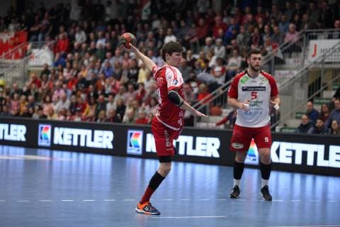 Lukas Zerbe TuS Ferndorf 24 leads a sevenmeter from ASV Hamm Westfalen vs. TuS Ferndorf Handball 2 Bundesliga 23 02 2019 ASV Hamm Westfalen vs. TuS Ferndorf Handball 2 Bundesliga 23 02 2019 Hamm Copyright: xEIBNER JanxStrohdiekx EP_JSK