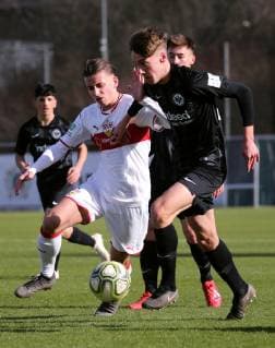 BAU 23.02.2019 Stuttgart Fußball U17 U 17 VFB Stuttgart vs. Eintracht Frankfurt, v.l. Davino Knappe (VfB), Joshua Froels (Frankfurt) *** BAU 23 02 2019 Stuttgart Football U17 VFB Stuttgart vs Eintracht Frankfurt v l Davino Squire VfB Joshua Froels Frankfurt