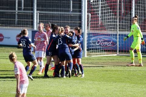 Sport 1 FC Cologne vs. 1 FFC Turbine Potsdam II Football 2 Bundesliga Women Franz Kremer Stadium Potsdam Jubilation after the goal to 0 2 24 02 2019