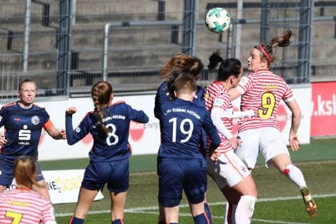 Sport 1 FC Cologne vs. 1 FFC Turbine Potsdam II Football 2 Bundesliga Women Franz Kremer Stadium right Sonja Giraud 1 FC Cologne 24 02 2019