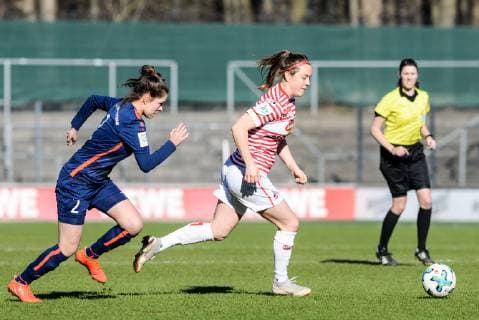 v li Laura Flügge Turbine Potsdam II 2 Sonja Giraud FC Köln 9 duel duel tackle tackling dynamics action action football 2 women Bundesliga 1 FC Köln Turbine Potsdam II DFB REGULATIONS PROHIBIT ANY USE OF PHOTOGRAPHS AS IMAGE SEQUENCES AND OR QUASI VIDEO xmhx