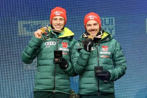FIS NORDIC WORLD SKI CHAMPIONSHIPS 2019 SEEFELD 24 02 2019 Nordic Combined Large Hill Team Sprint Mens Nordic Combined Large Hill Team Sprint FIS NORDIC WORLD SKI CHAMPIONSHIPS 2019 SEEFELD 24 02 2019 Nordic Combined Large Hill Team Sprint Mens Nordic Combined Large Hill Team Sprint Picture Award Ceremony with Medals Eric Frenzel GER left and Fabian Riessle GER right xnkx