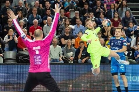 Aleix Gomez Right Wing HANDBALL : Montpellier vs FC Barcelone - Ligue des Champions - 24 02 2019 GuillaumeBresson Panoramic 