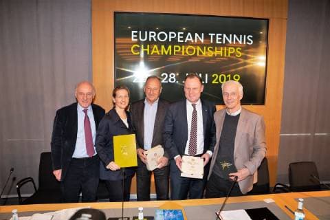 Opening press conference for the Tennis Hamburg Open 2019 DTB Deutscher Tennisbund MatchMaker Sports GmbH and Senate give outlook on the upcoming tournament Tennis tournament at Rothenbaum Rotherbaum Peter Michael Reichel Sandra Reichel Vladimir Dmitriev Andy Grote Klaus Eberhard from left Opening press conference for the Tennis Hamburg Open 2019 DTB Deutscher Tennisbund MatchMaker Sports GmbH and Senate give outlook on the upcoming tournament Tennis tournament at Rothenbaum Rotherbaum Hamburg Hamburg Germany City Hall