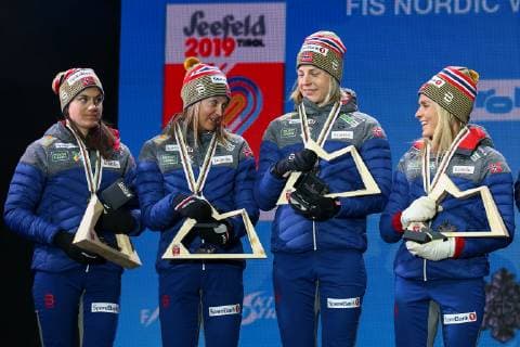 Nordische Ski WM in Seefeld, 4x5km Staffel Damen, Siegerehrung NORDIC SKIING - FIS Nordic World Ski Championships Seefeld 2019 SEEFELD,AUSTRIA,28.FEB.19 - NORDIC SKIING, CROSS COUNTRY SKIING - FIS Nordic World Ski Championships, Medal Plaza, award ceremony, 4x5km relay, ladies. Image shows Heidi Weng, Ingvild Flugstad Oestberg, Astrid Uhrenholdt Jacobsen, Therese Johaug (NOR). GEPAxpictures xCh.xKelemen